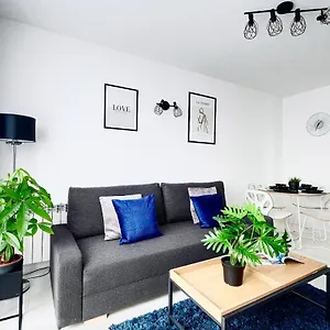 Inside Solec With Private Parking Apartament